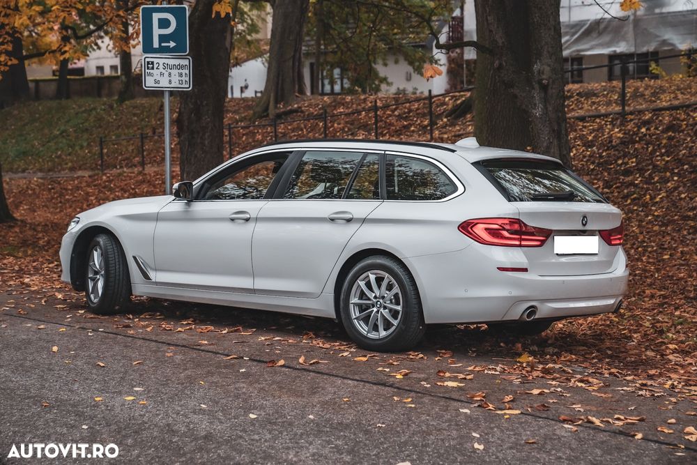 BMW Seria 5 520d xDrive Touring Aut. - 4