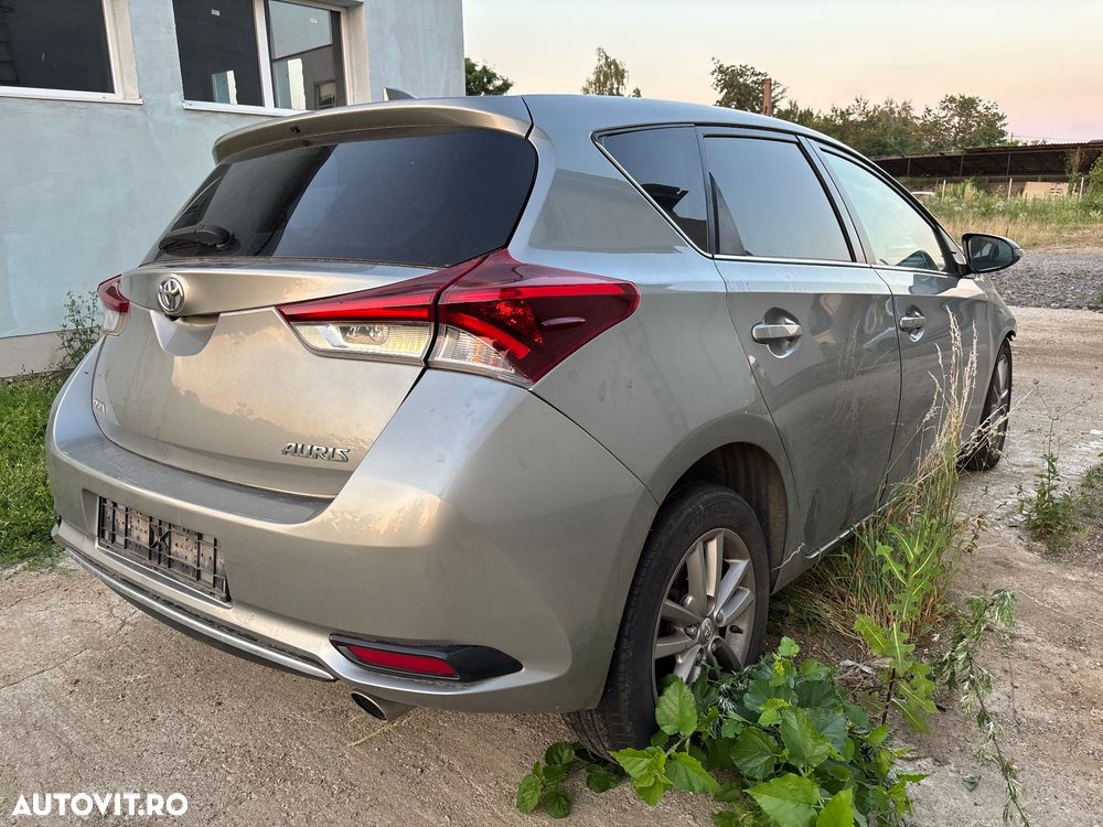 Toyota Auris - 14