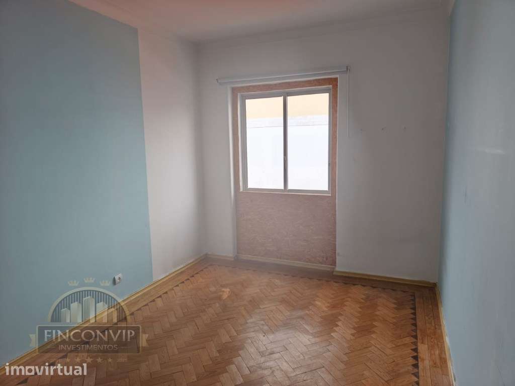 Apartamento T2 em Almada, Totalmente remodelado - Grande imagem: 2/16