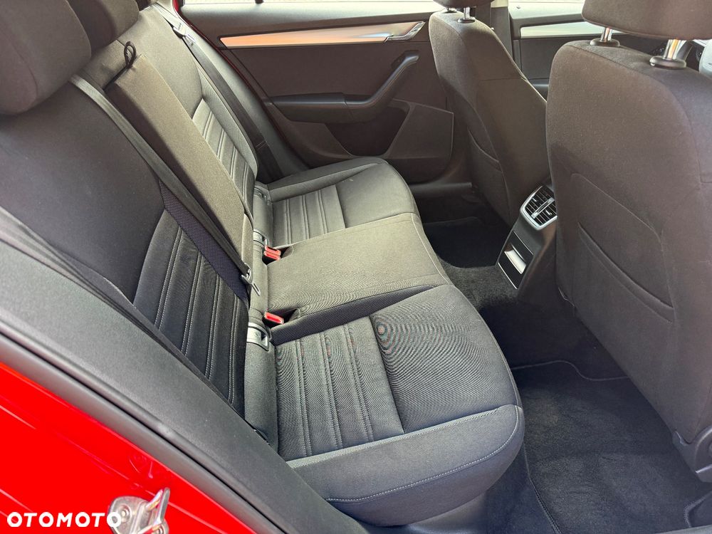 Skoda Octavia 1.6 TDI DSG Ambition - 17