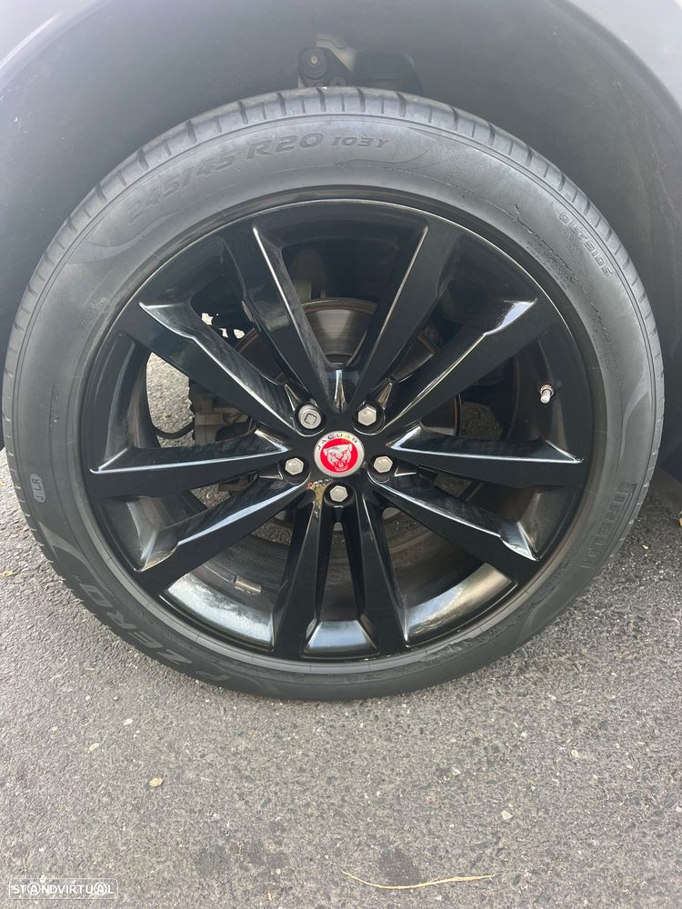 Jaguar E-Pace - 14