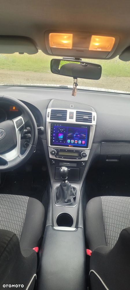 Toyota Avensis 1.6 Active - 12