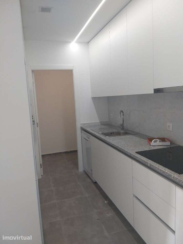 Apartamento T2 renovado - Grande imagem: 5/13