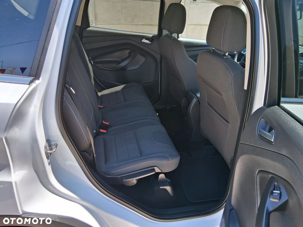 Ford Kuga 1.6 EcoBoost 2x4 Trend - 24