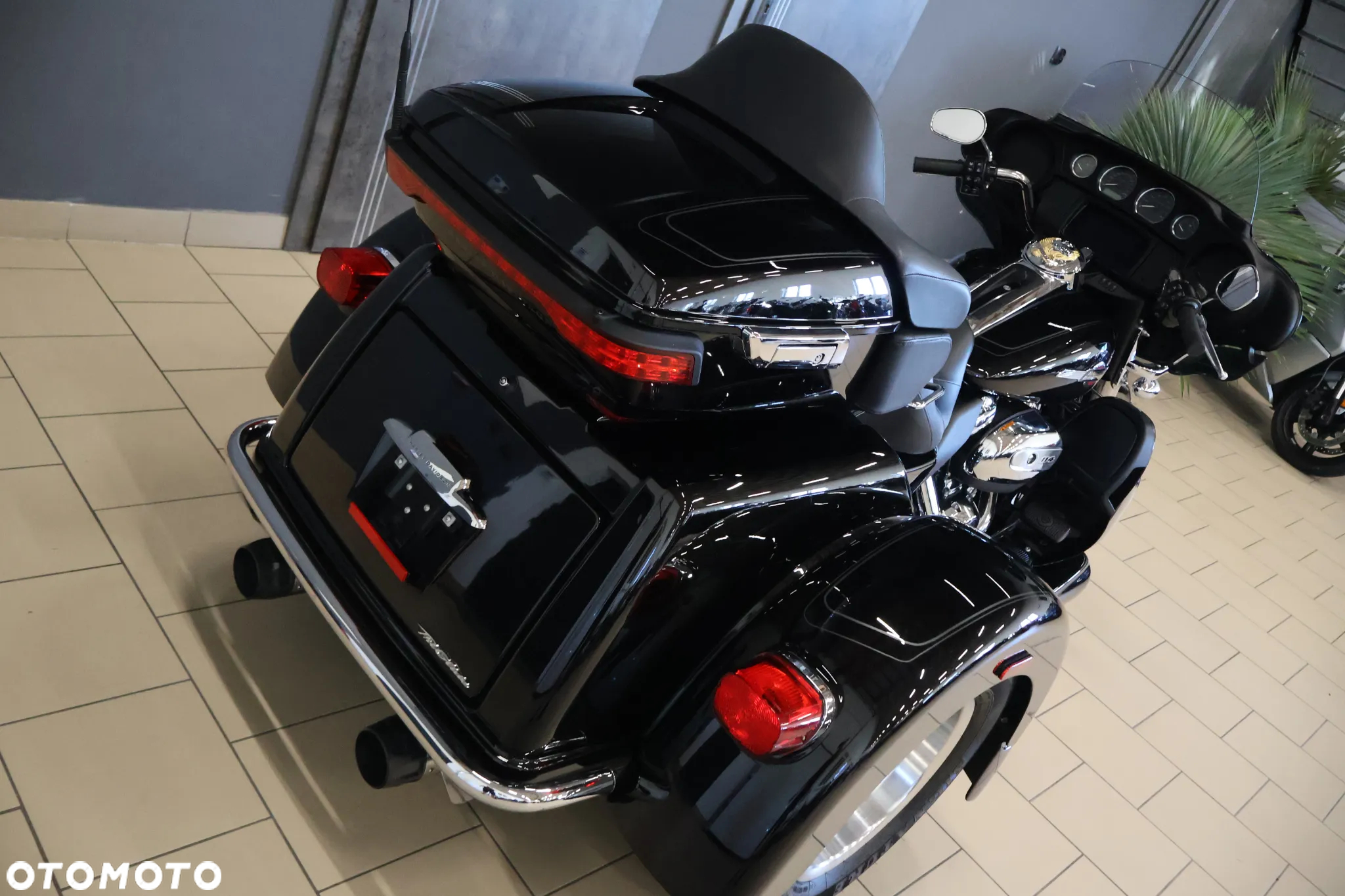Harley-Davidson Touring Electra Glide - 13