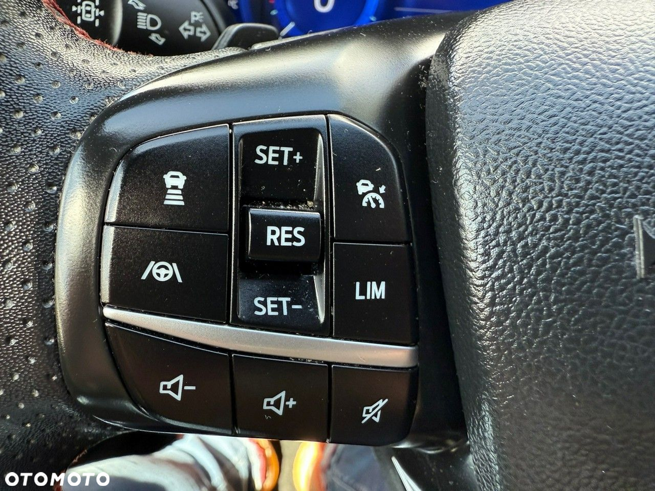 Ford Kuga - 13