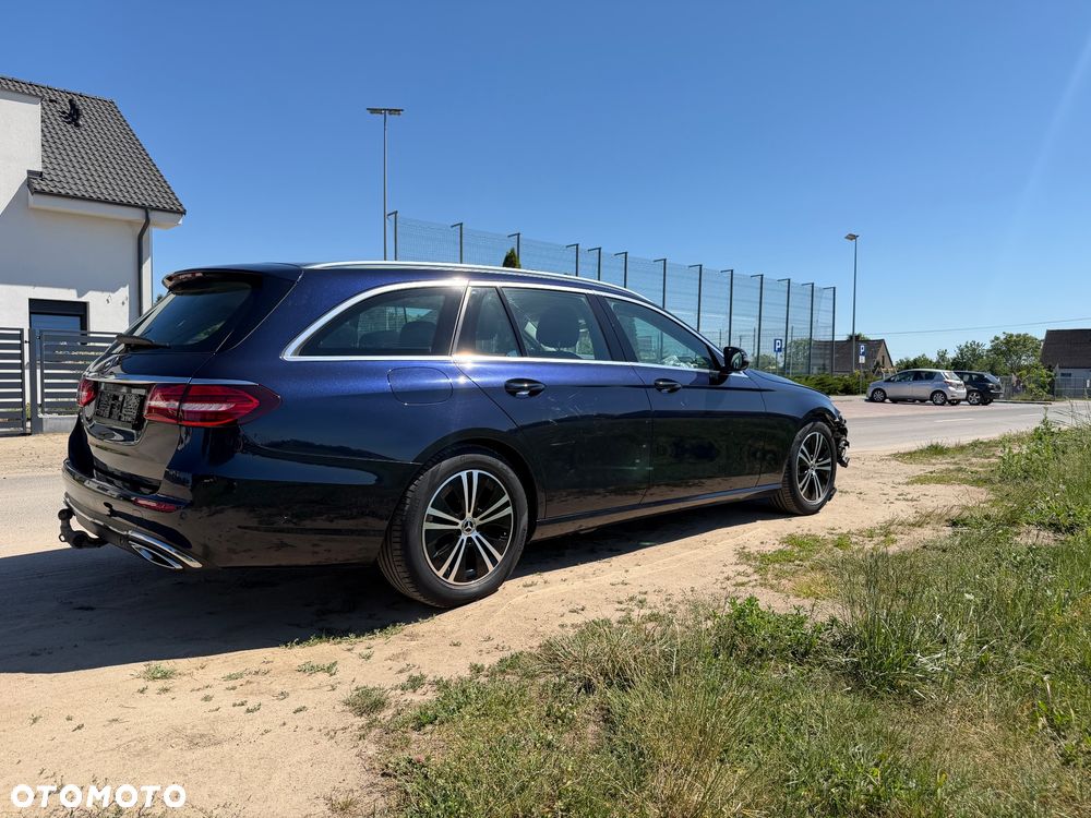 Mercedes-Benz Klasa E 220 d Avantgarde - 13