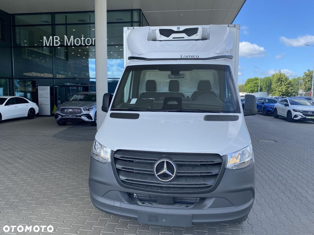 Mercedes-Benz Sprinter - 2