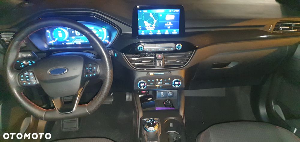 Ford Kuga - 28