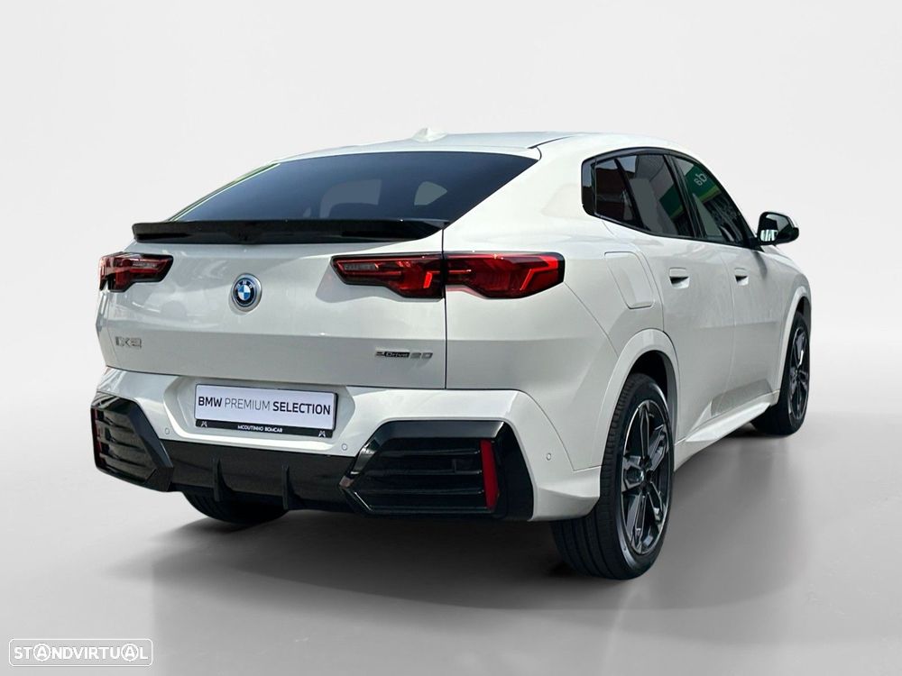 BMW iX2 eDrive20 - 5