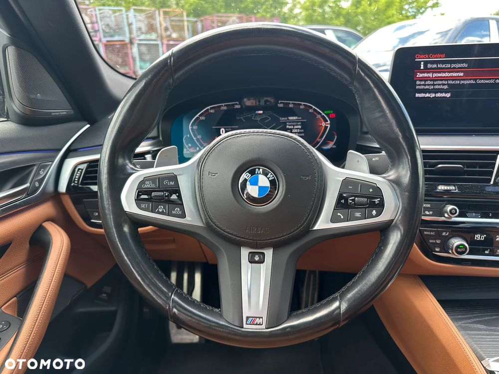 BMW Seria 5 540d xDrive mHEV M Sport sport - 22