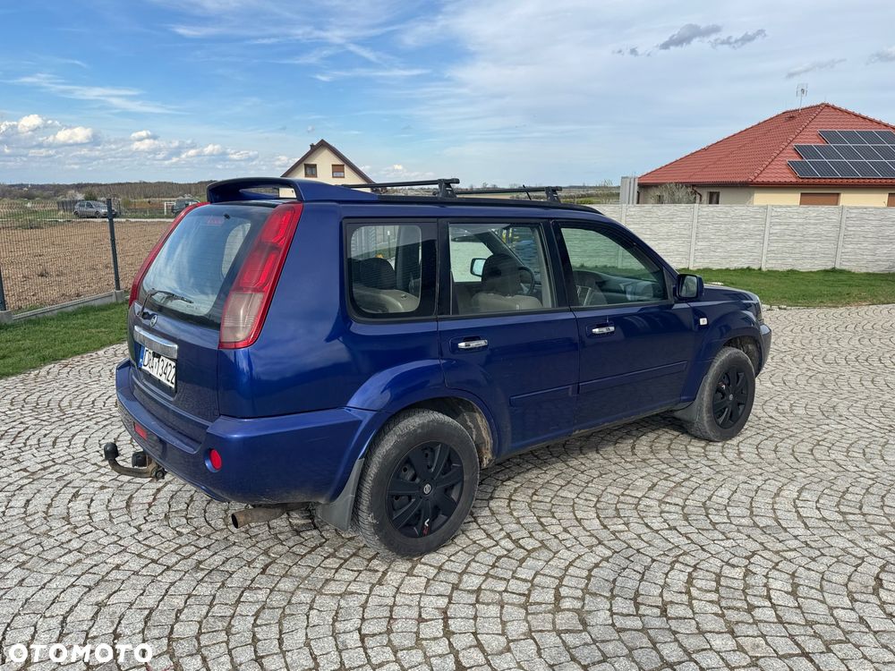 Nissan X-Trail 2.2 dCi 4x4 Elegance - 8