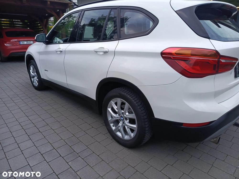 BMW X1 xDrive18d - 15
