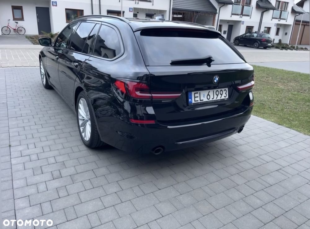 BMW Seria 5 520d Sport Line - 10