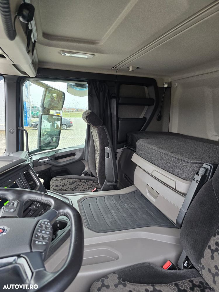 Scania P 460 - 24