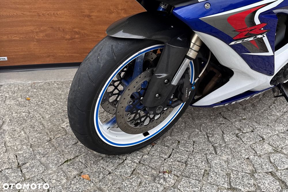 Suzuki GSX-R - 22