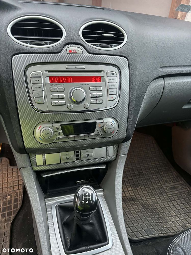 Ford Focus 1.8 FF Platinium X - 2