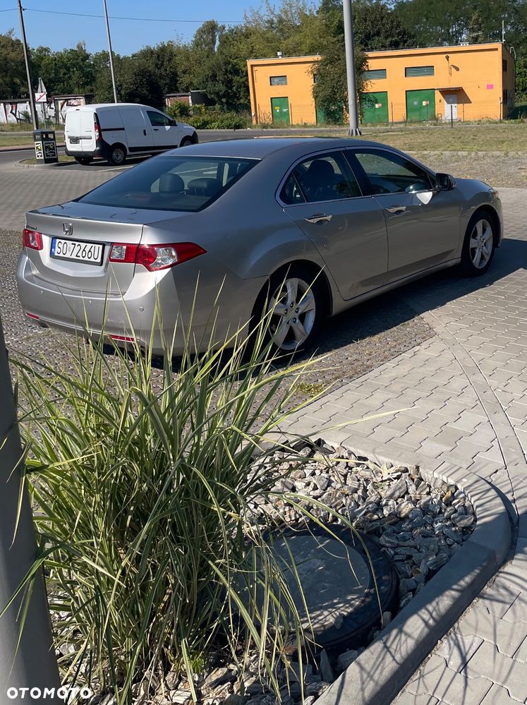Honda Accord 2.0 Executive - 23