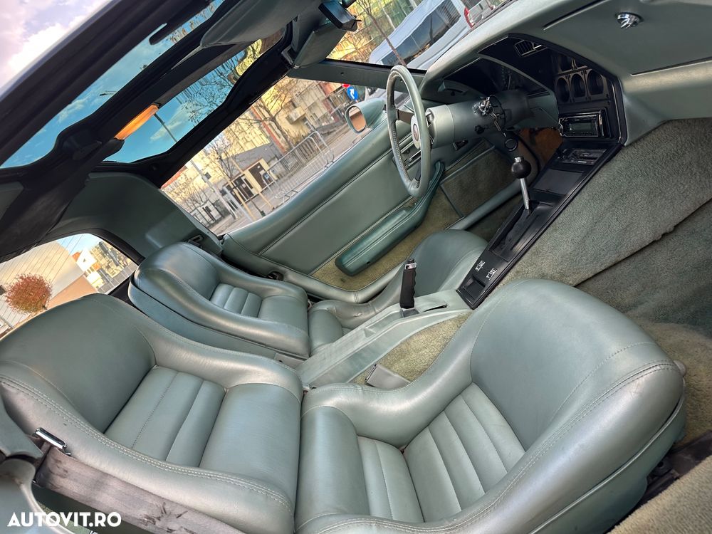 Chevrolet Corvette - 10