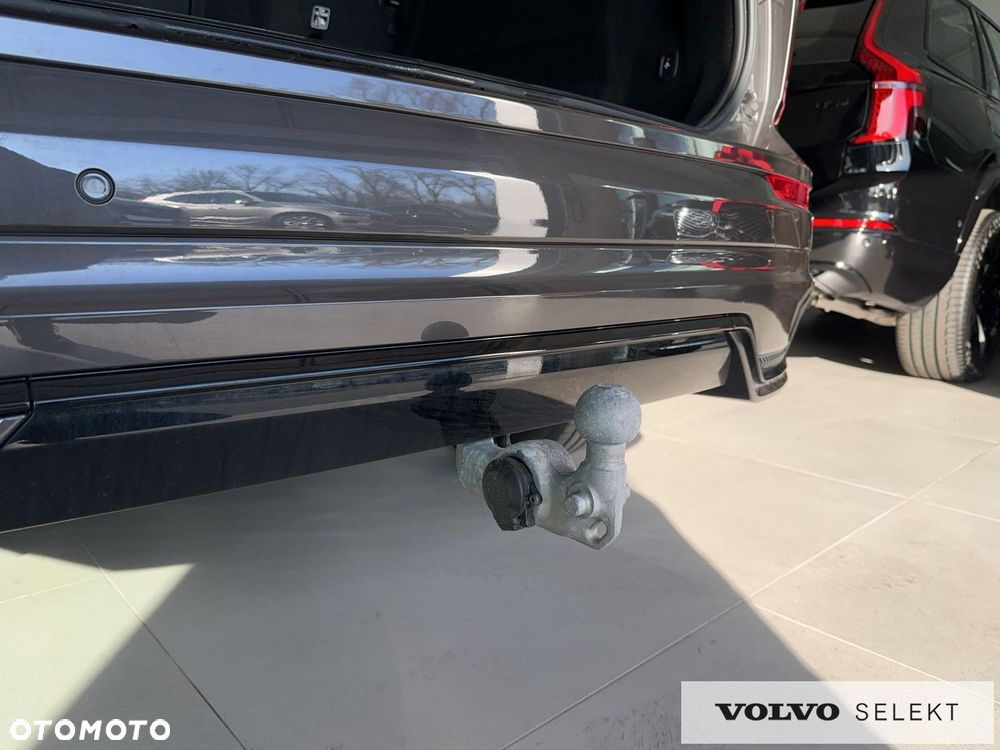 Volvo XC 60 B5 B AWD Plus Dark - 33