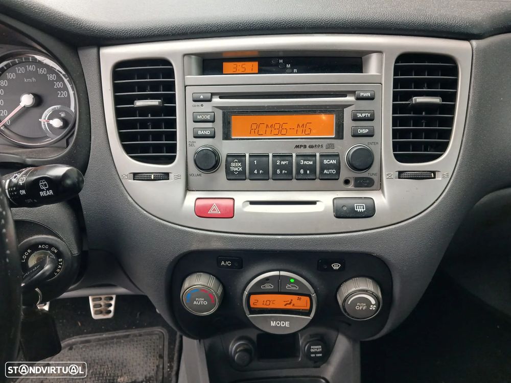 Kia Rio 1.5 CRDi EX - 16