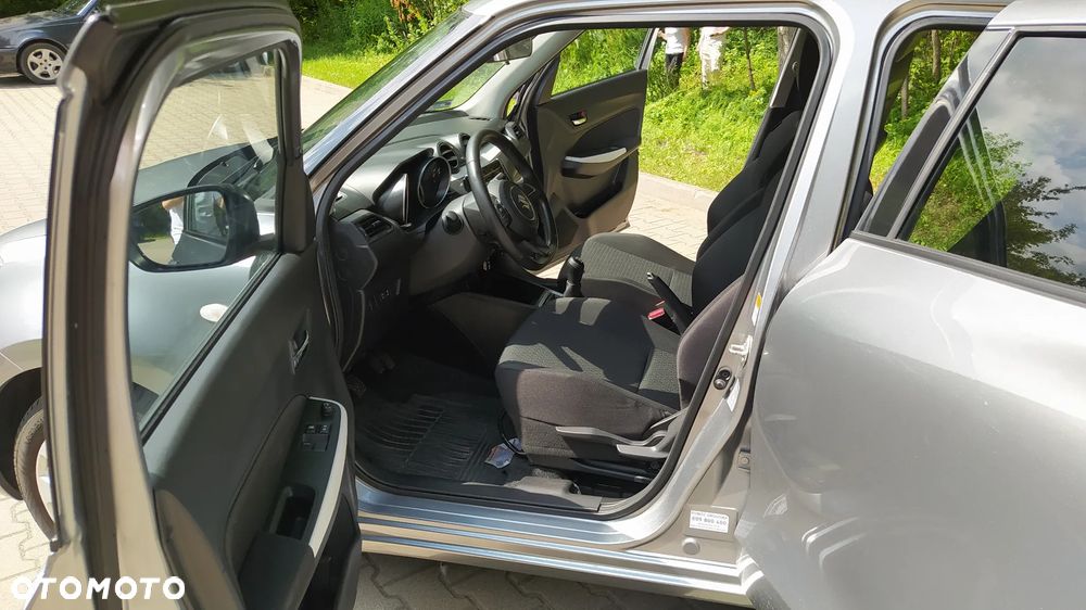 Suzuki Swift - 6
