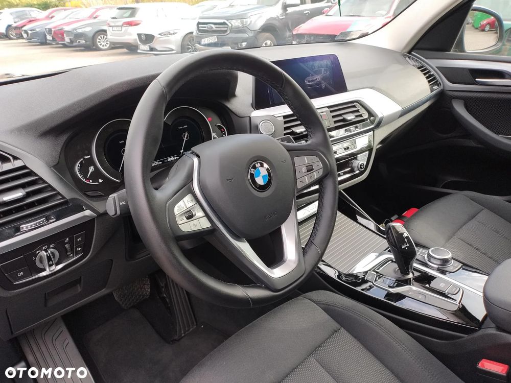 BMW X3 sDrive18d - 10