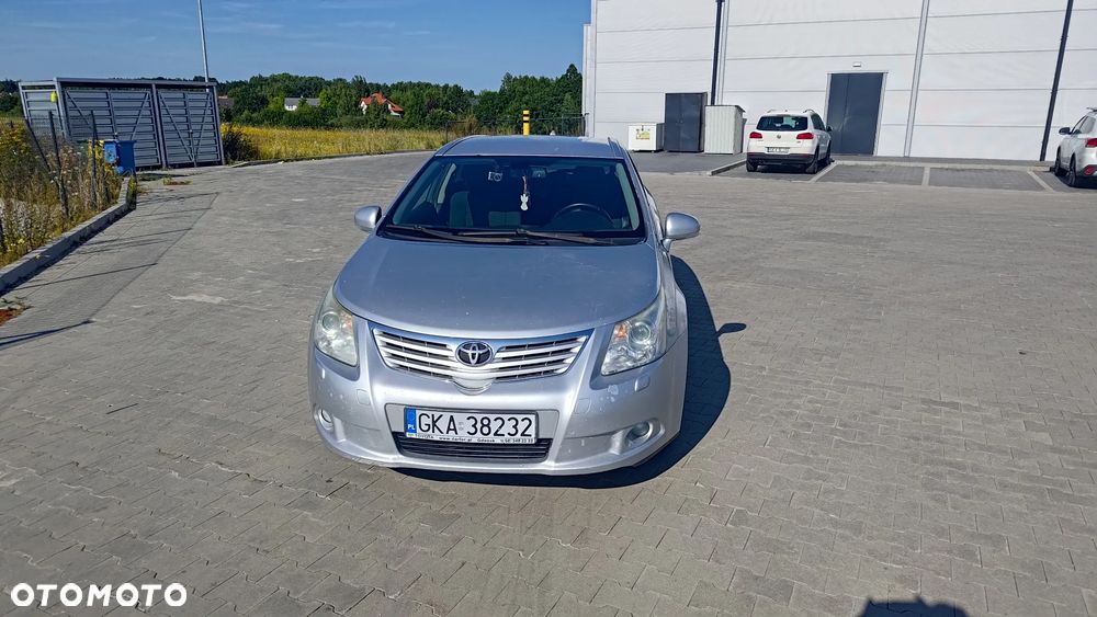 Toyota Avensis 1.8 Sol NAVI - 4