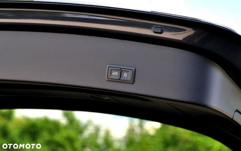 Audi A6 Avant 2.0 TDI ultra S tronic - 12