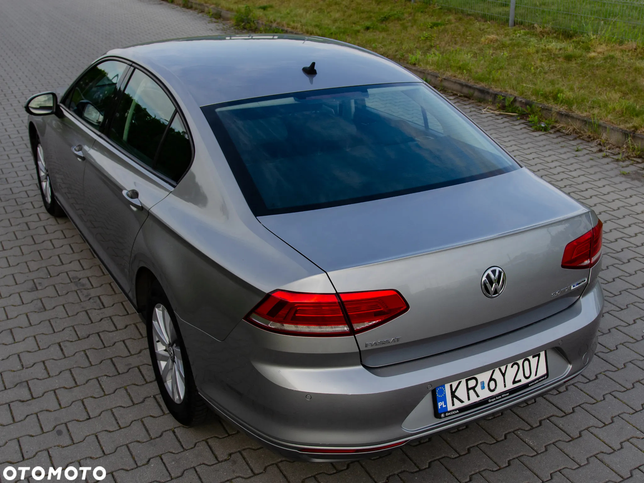 Volkswagen Passat 2.0 TDI SCR Comfortline - 10