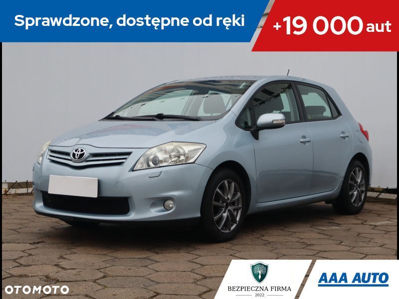 Toyota Auris - 1