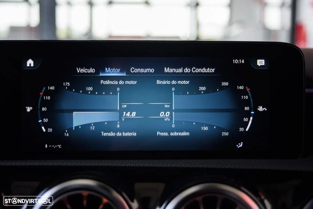Mercedes-Benz A 180 d AMG Line - 38