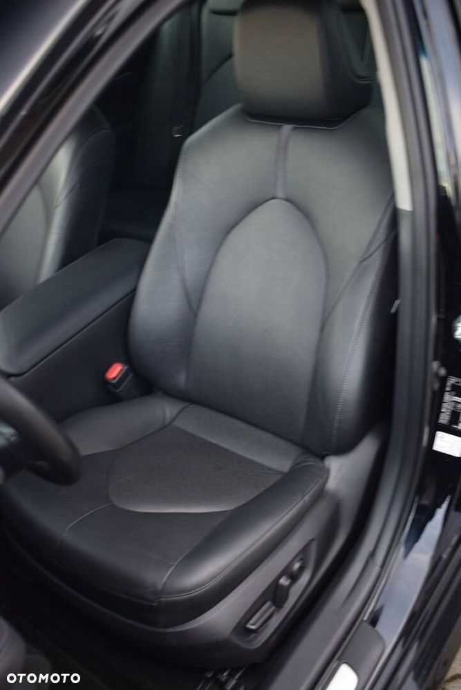 Toyota Camry 2.5 Hybrid Comfort CVT - 13