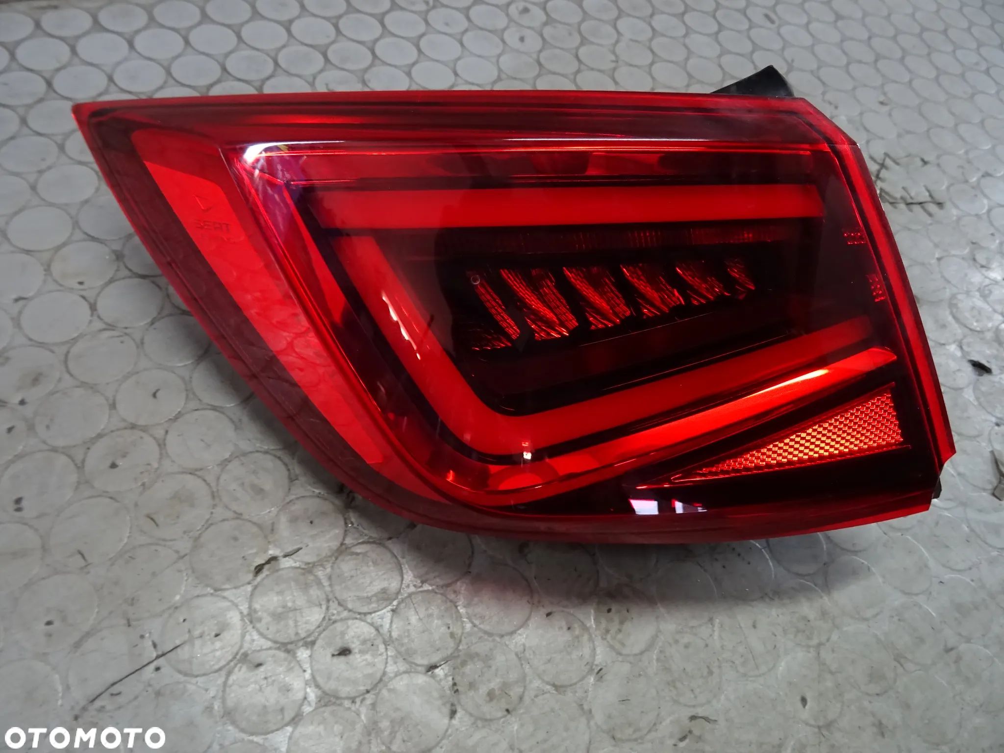 5F9945207B lampa tyl lewa Seat Leon 5F KOMBI LIFT czesci - 1