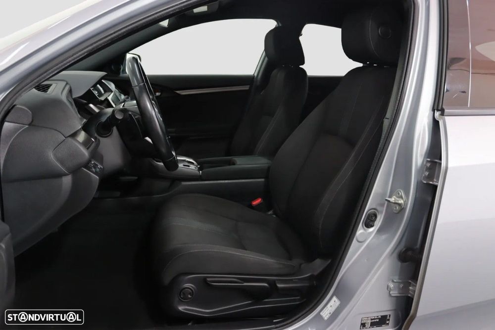 Honda Civic 1.0 i-VTEC Elegance CVT - 16