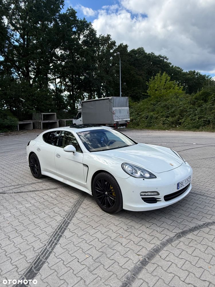 Porsche Panamera 4S - 6