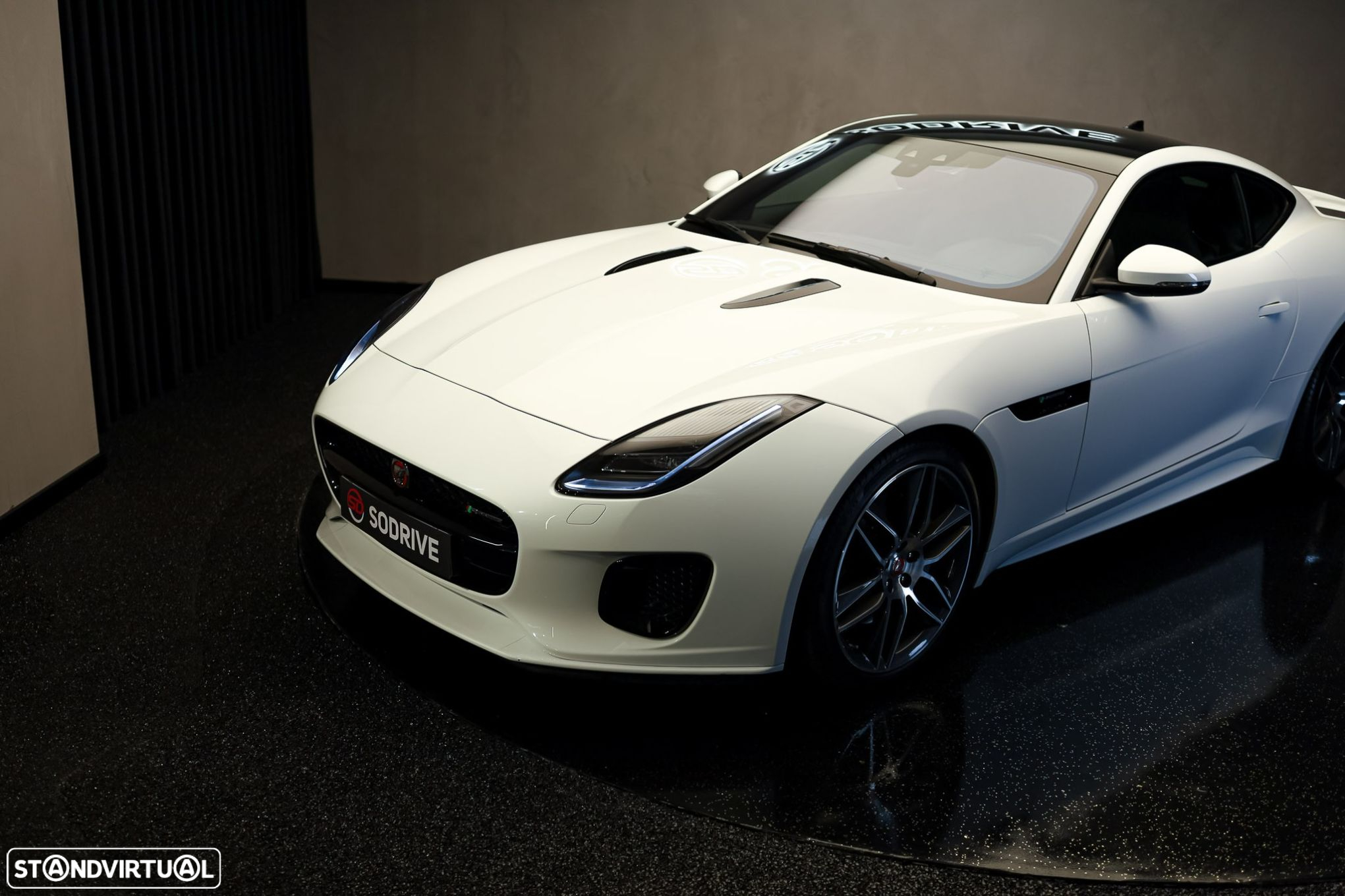 Jaguar F-Type 2.0 i4 R-Dynamic - 28
