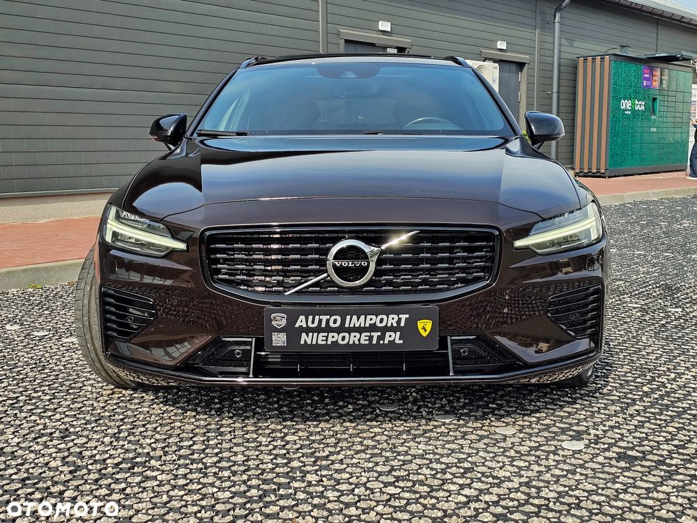 Volvo V60 2021 photo 2