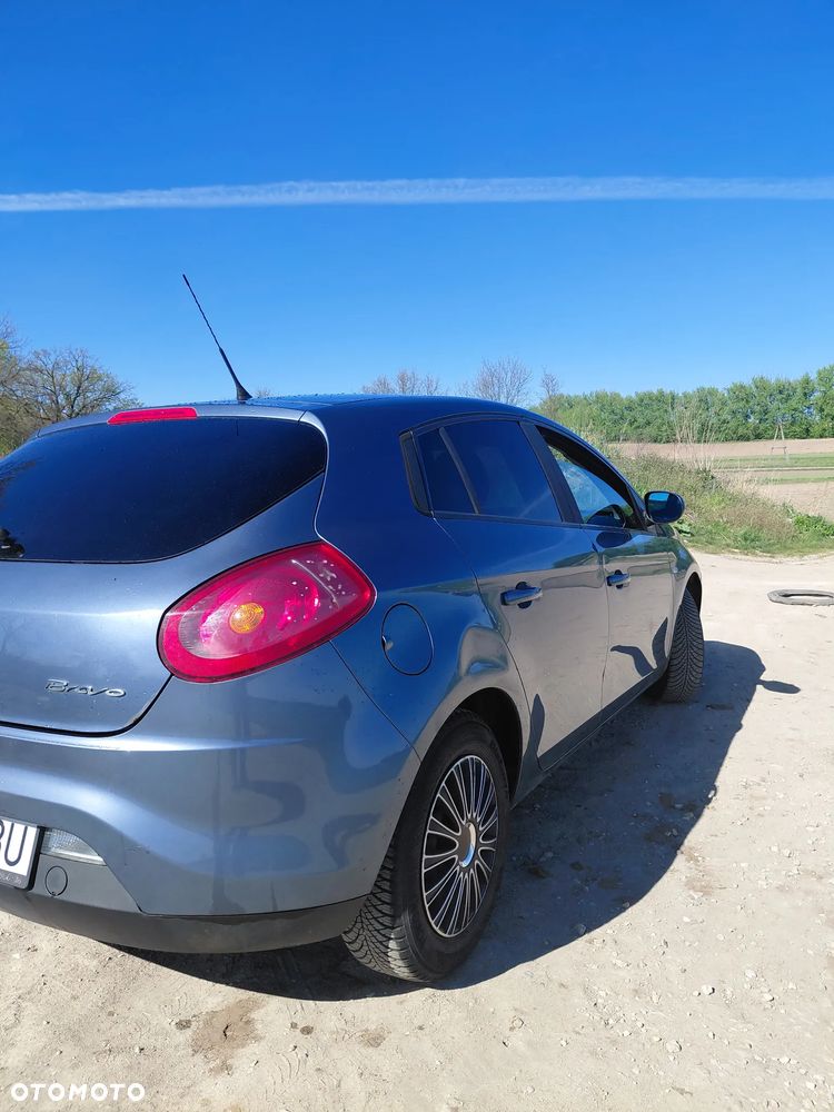 Fiat Bravo ver-1-4-16v-dynamic-euro5 - 4