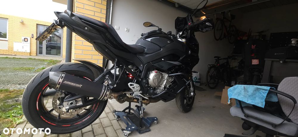 BMW XR - 10