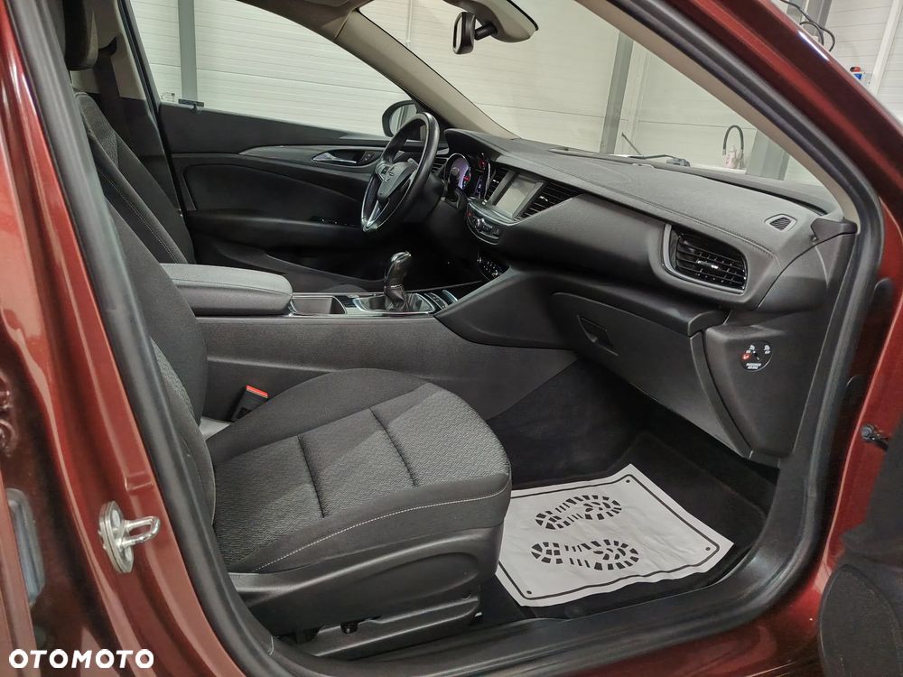 Opel Insignia 1.5 T Exclusive S&S - 25