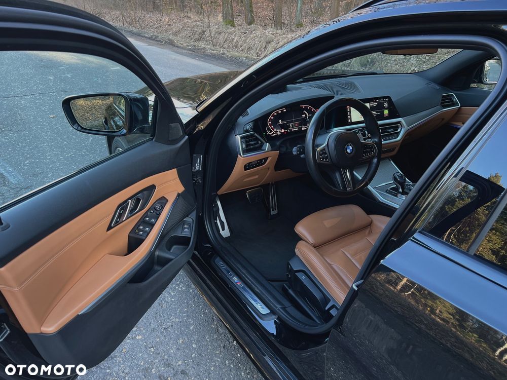 BMW Seria 3 330i xDrive M Sport - 4