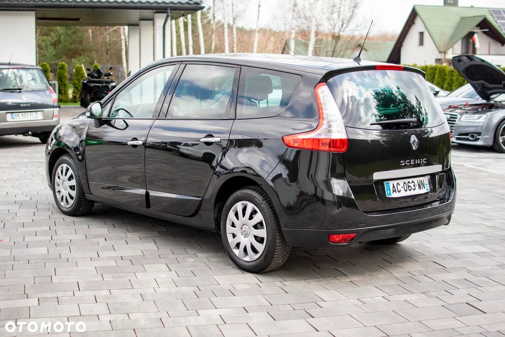 Renault Grand Scenic - 18