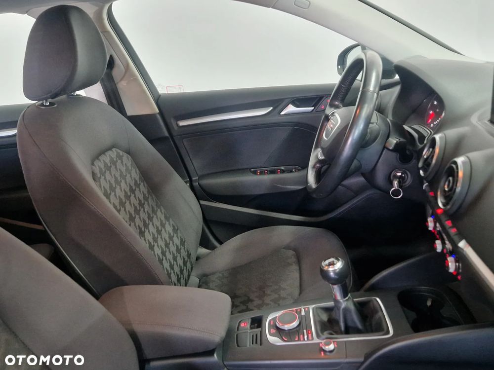 Audi A3 Sportback - 19