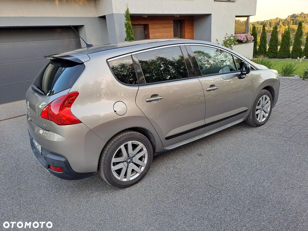 Peugeot 3008 Hybrid4 - 6