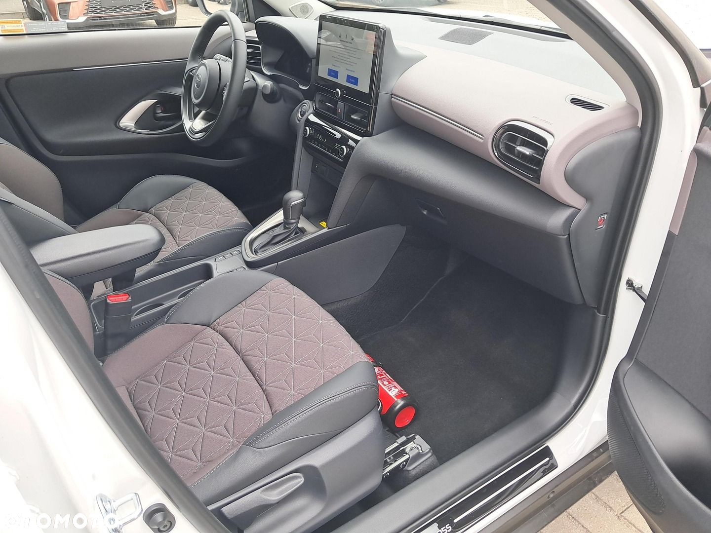 Toyota Yaris Cross - 12