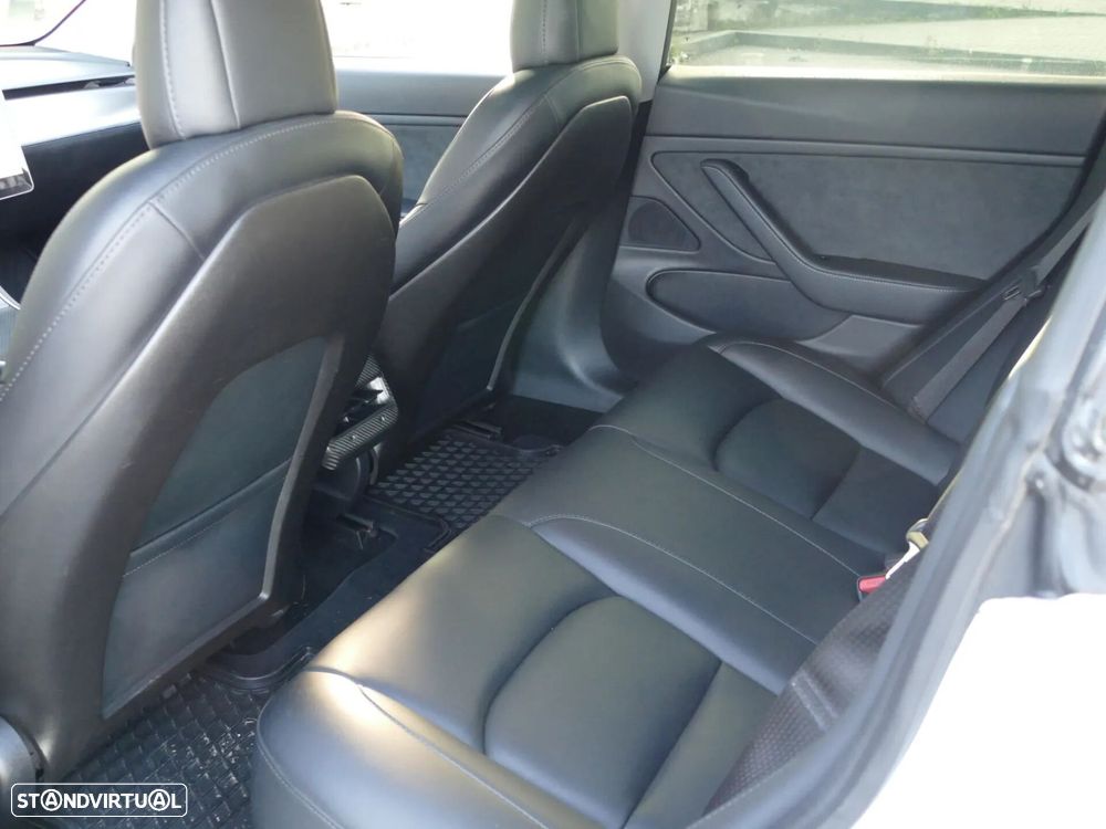 Tesla Model 3 Performance Dual Motor AWD - 32