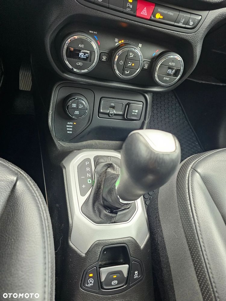 Jeep Renegade 2.0 MultiJet Active Drive Low Automatik Limited - 25