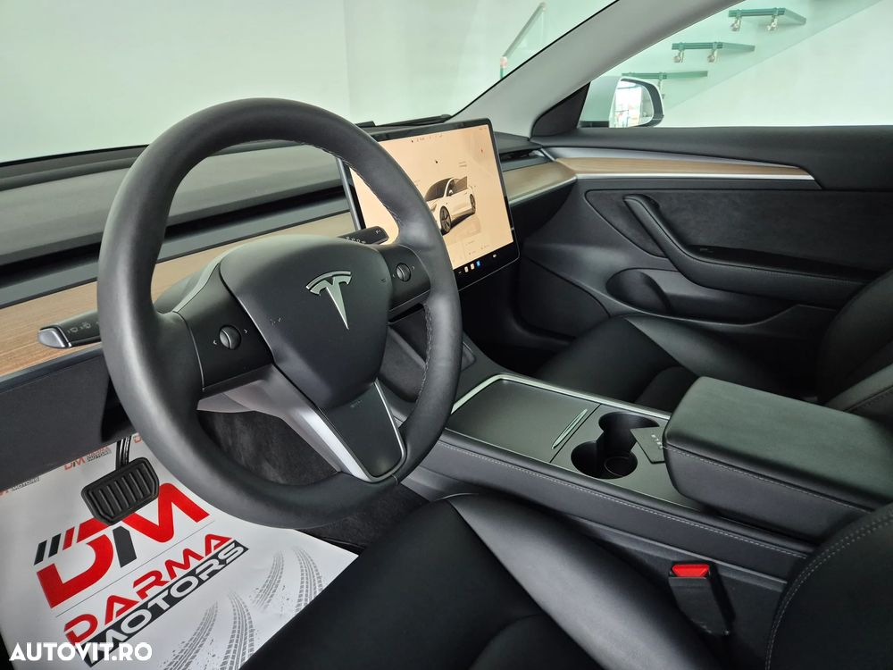Tesla Model 3 Standard Reichweite Plus Hinterradantrieb - 11