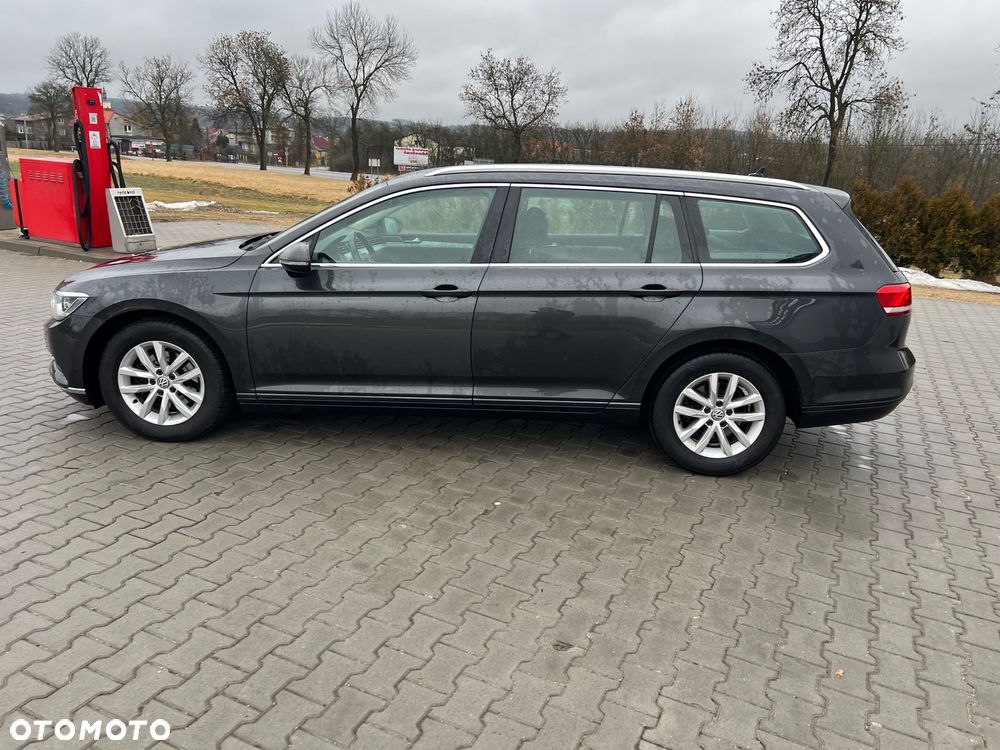 Volkswagen Passat 2.0 TDI (BlueMotion Technology) DSG Highline - 8